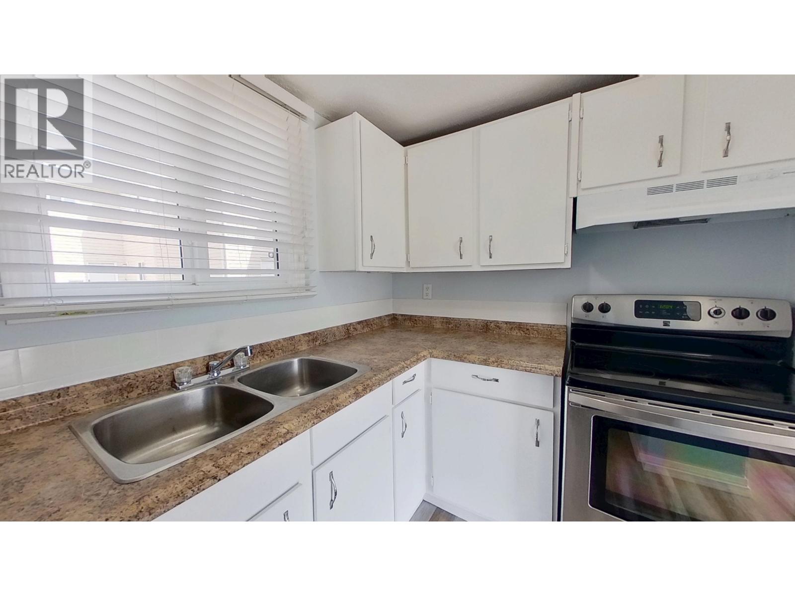 8818 101 AVENUE - 12