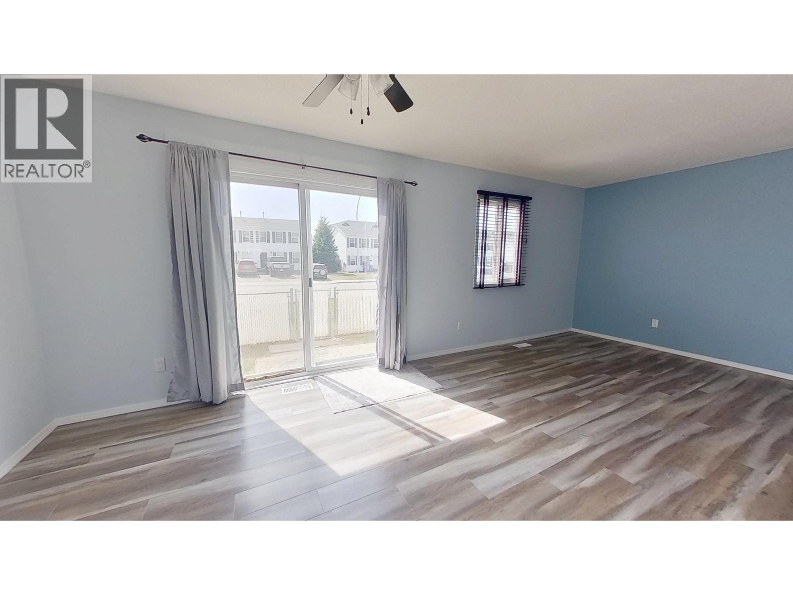 8818 101 AVENUE - 11