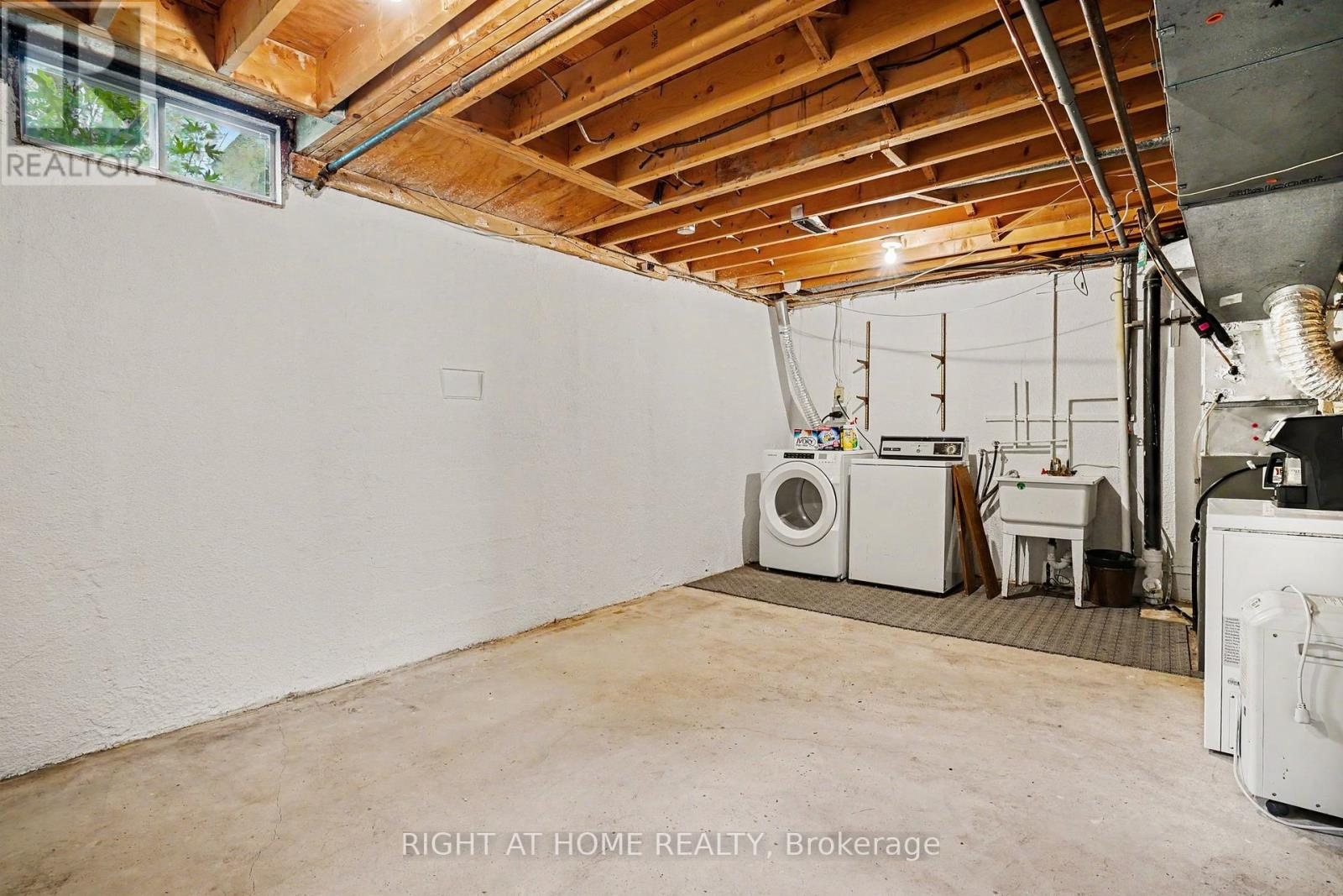 #21 6679 SHELTER BAY ROAD - 16