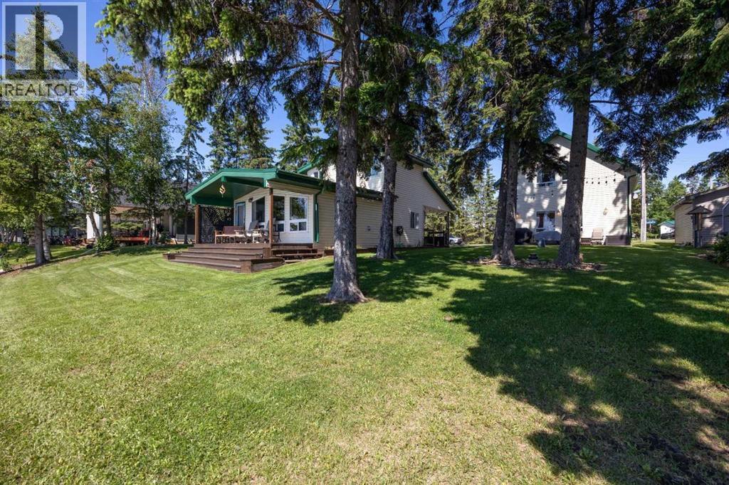 BEAUTIFULLY LANDSCAPED- FLAT LOT