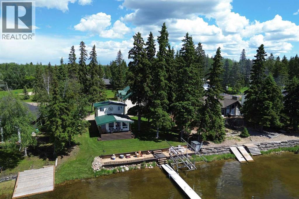 FLAT LOT EASY ACCESS TO LAKE