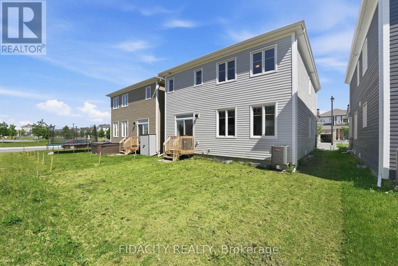 3 Bed, 3 Bath House for Sale in Ottawa – 622 TERRIER CIRCLE, Ottawa – MLS# X13481866 - Image 35