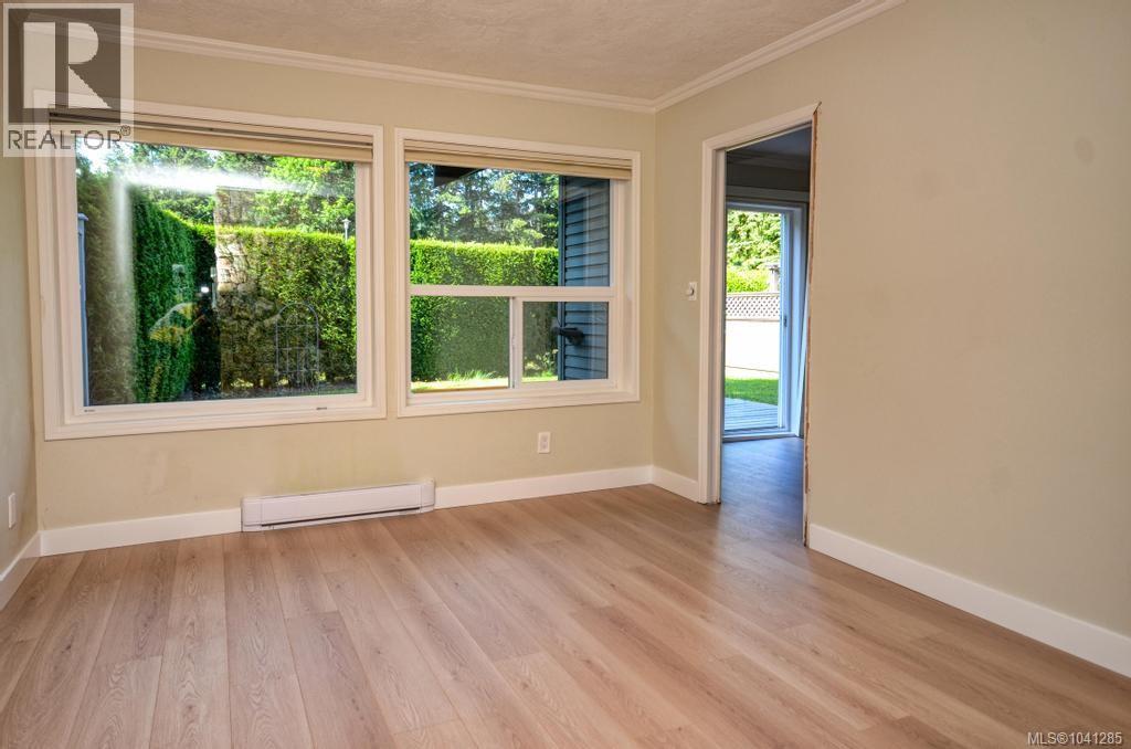 6 4630 Lochside Drive, Saanich