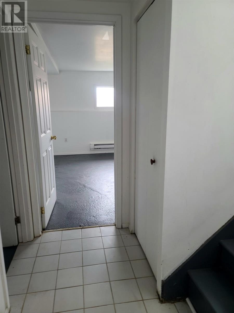 9 Lisbon RD - 25