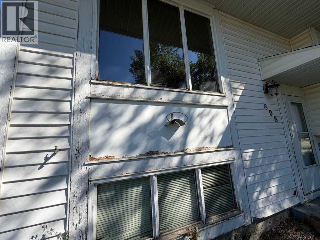 898 Red Crow Boulevard W - photo 2