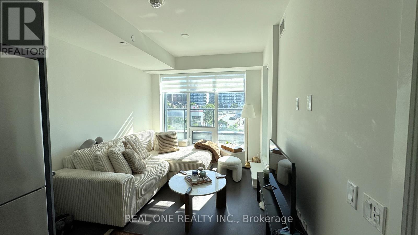 #201E 8868 YONGE STREET - 10