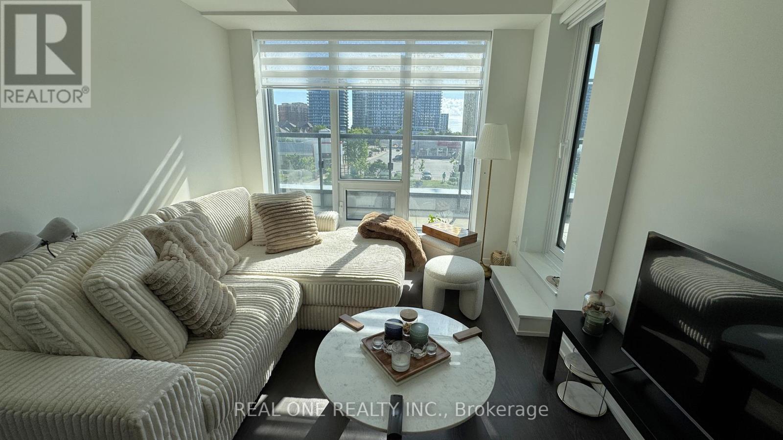 #201E 8868 YONGE STREET - 11