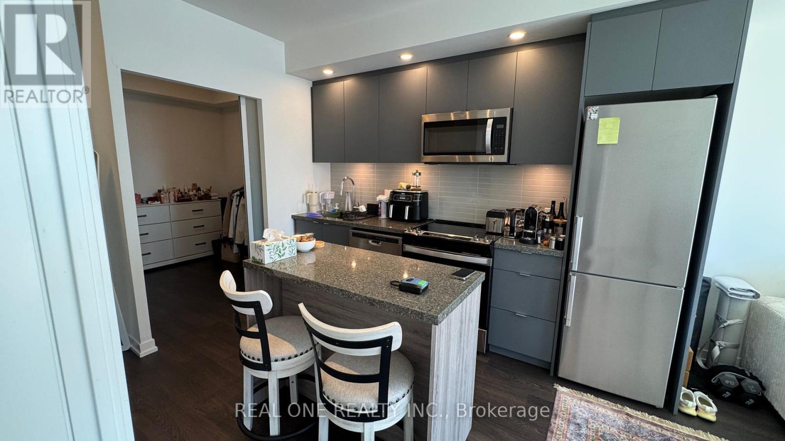 #201E 8868 YONGE STREET - 13