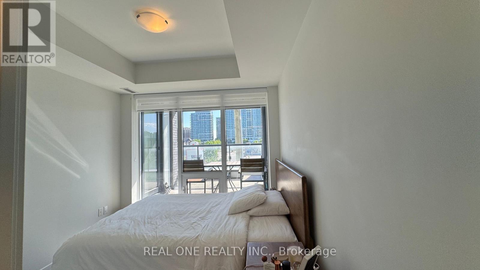 #201E 8868 YONGE STREET - 18