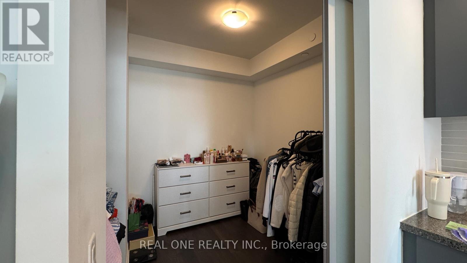 #201E 8868 YONGE STREET - 21