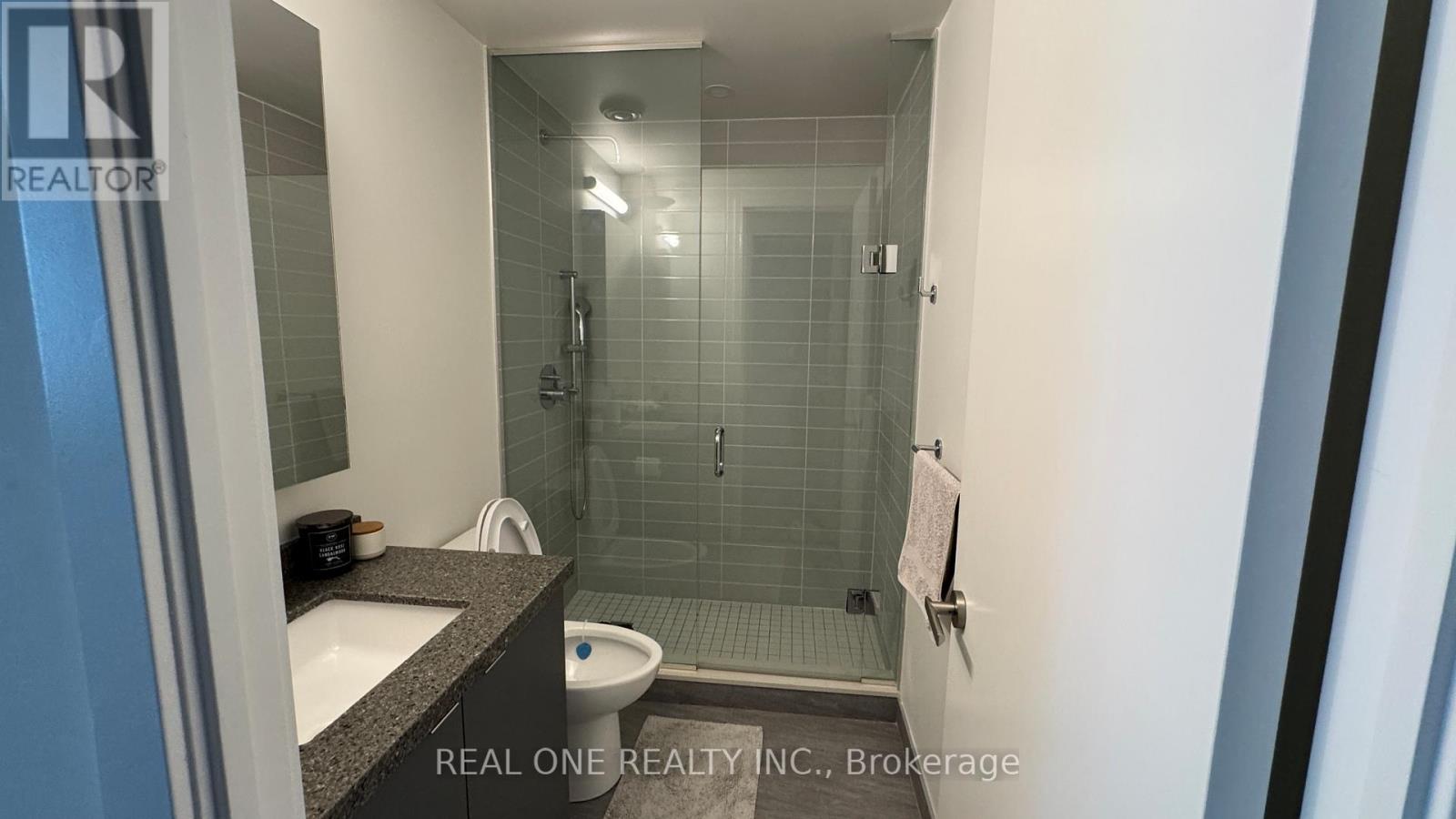 #201E 8868 YONGE STREET - 25