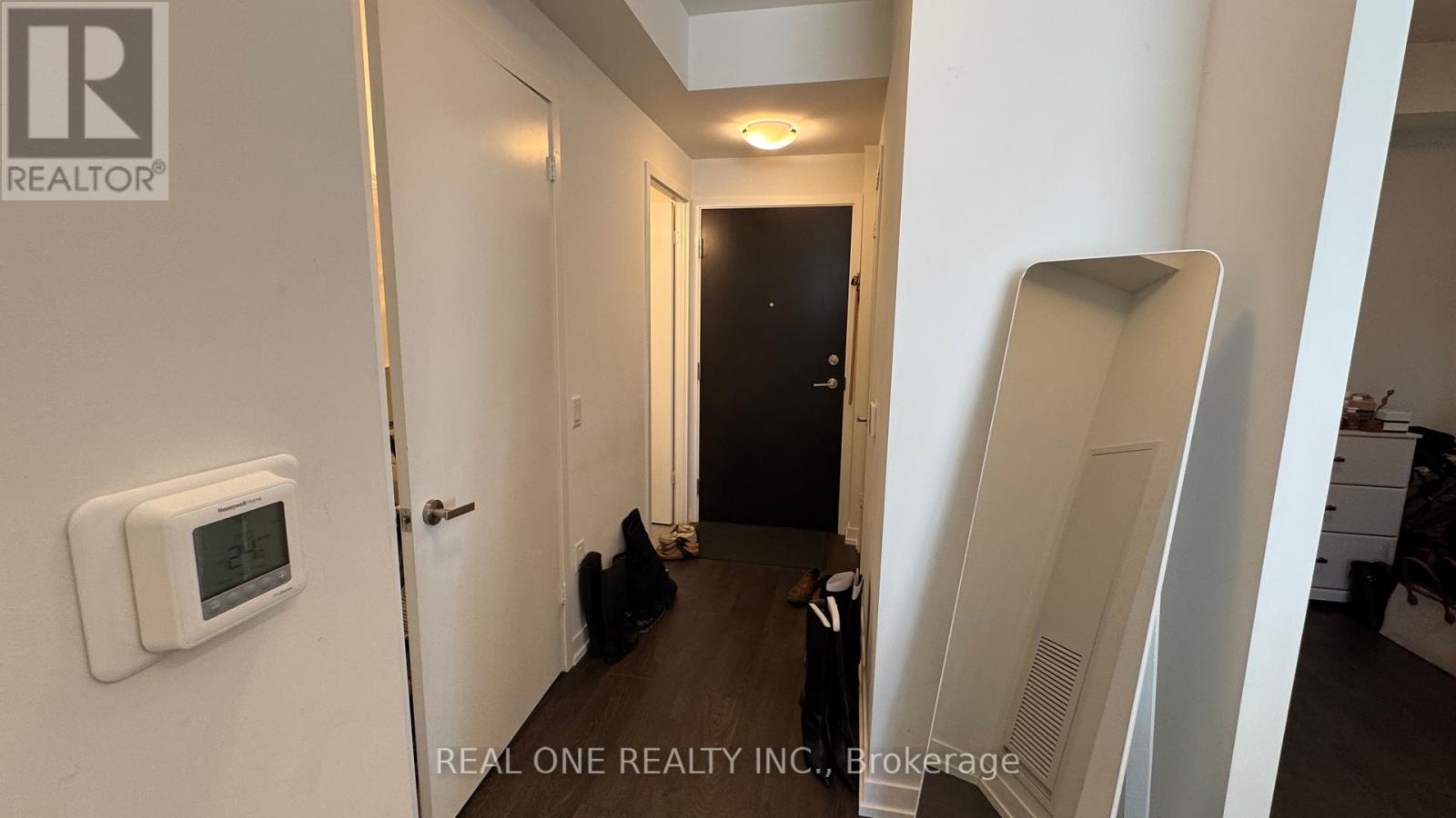 #201E 8868 YONGE STREET - 26