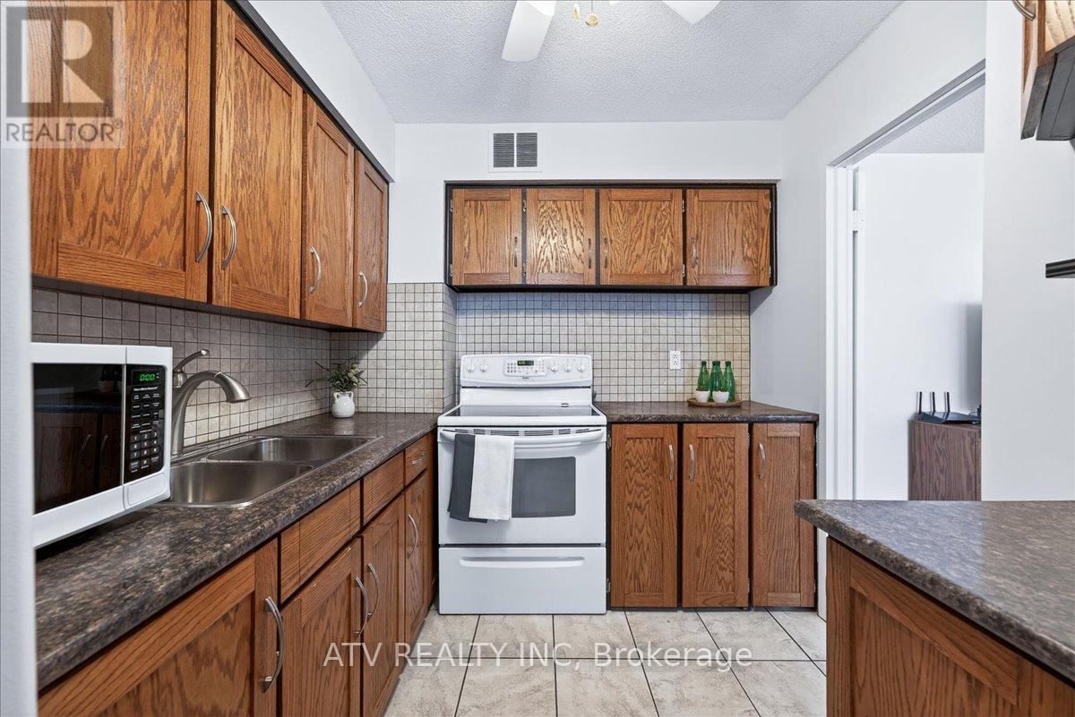 #804 151 LA ROSE AVENUE - 14