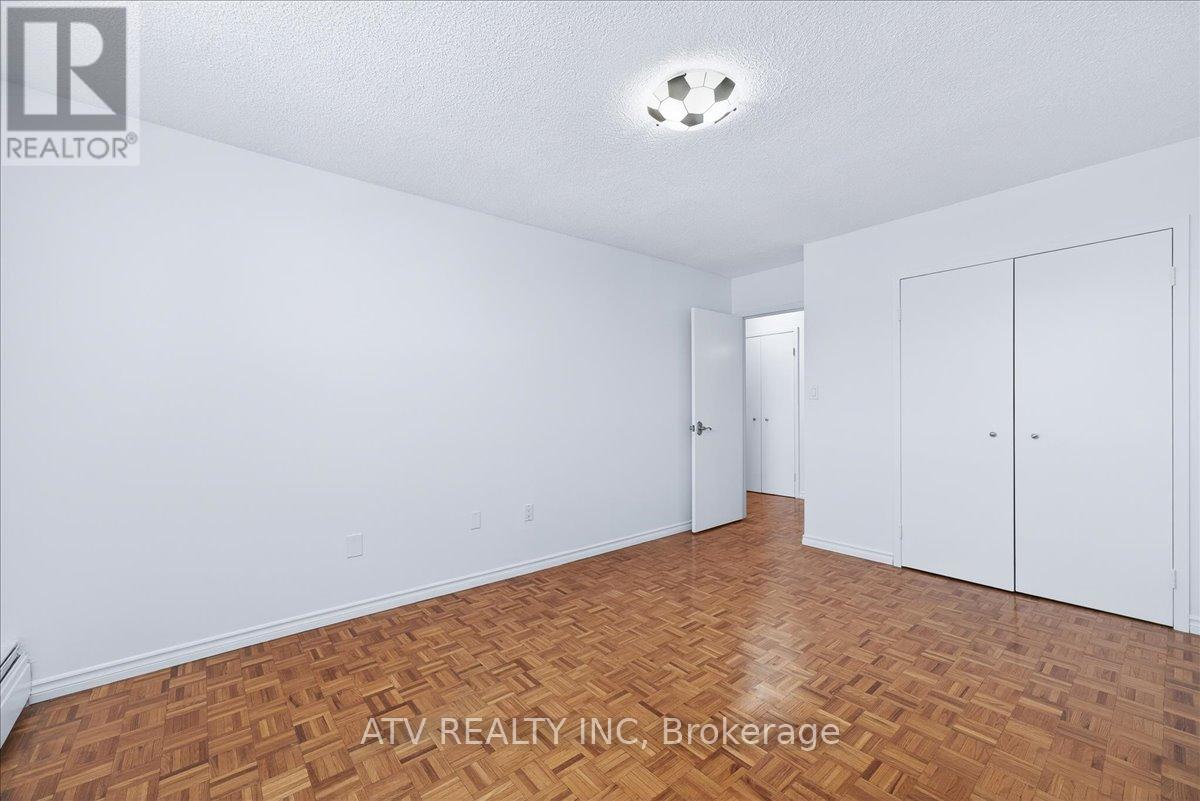 #804 151 LA ROSE AVENUE - 21
