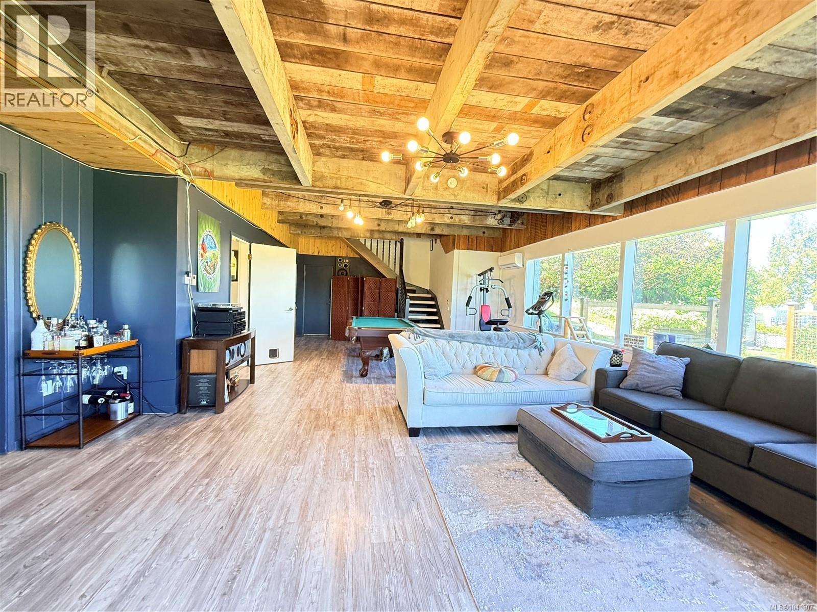2472 Mountview Rd - 32