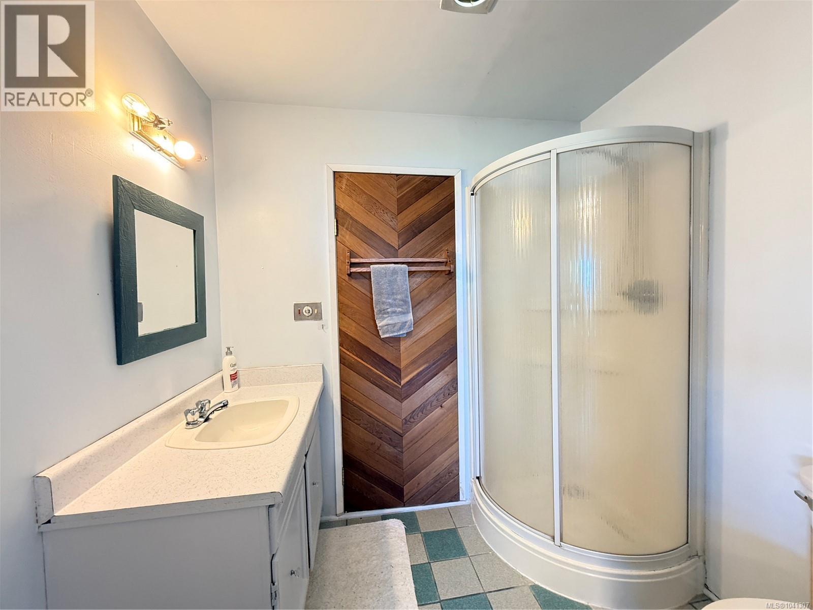 2472 Mountview Rd - 33