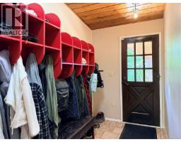 Ensuite - 2472 Mountview Rd, Port Mcneill, BC V0N2R0 Photo 7