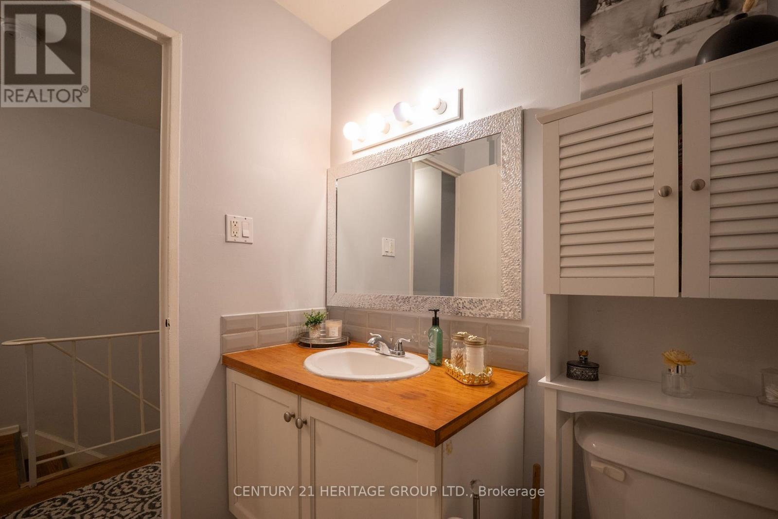 #231 350 QUIGLEY ROAD - 34
