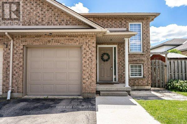 127 WALSH CRESCENT - 1