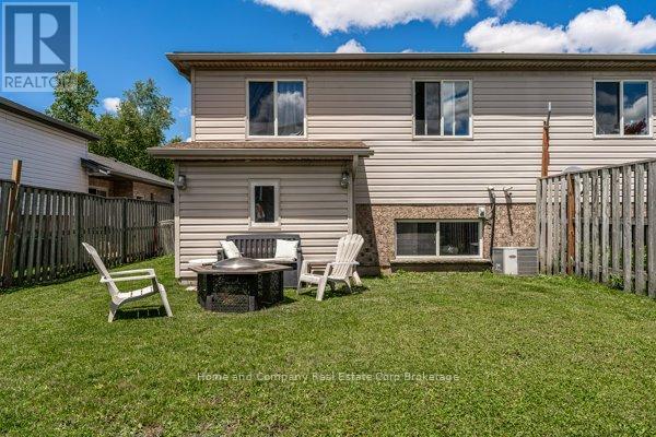 127 WALSH CRESCENT - 37