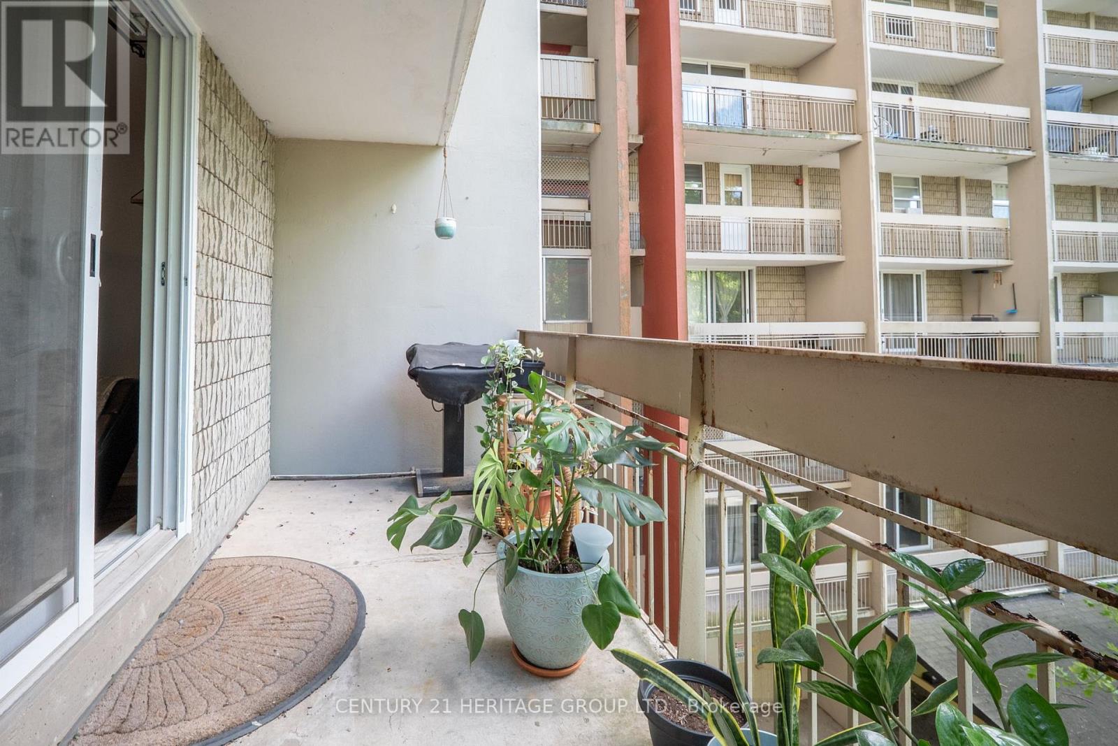 #231 350 QUIGLEY ROAD - 36