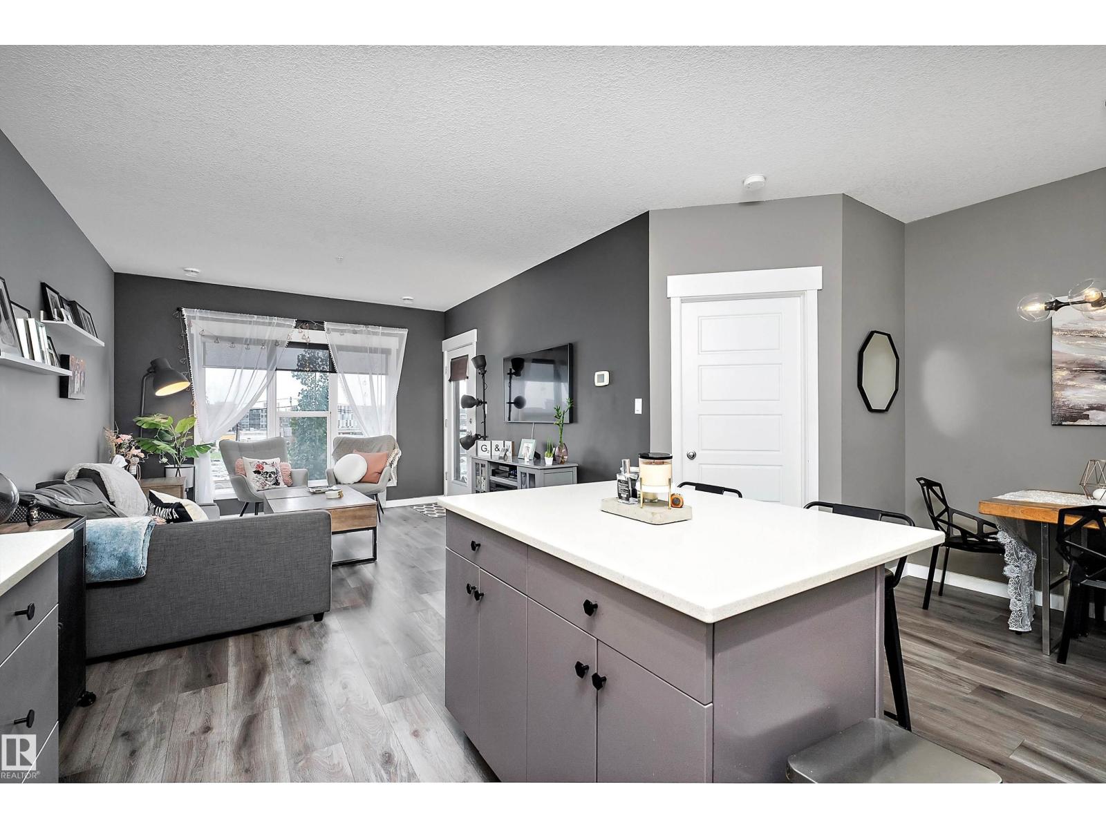 #406 10518 113 ST NW - 1