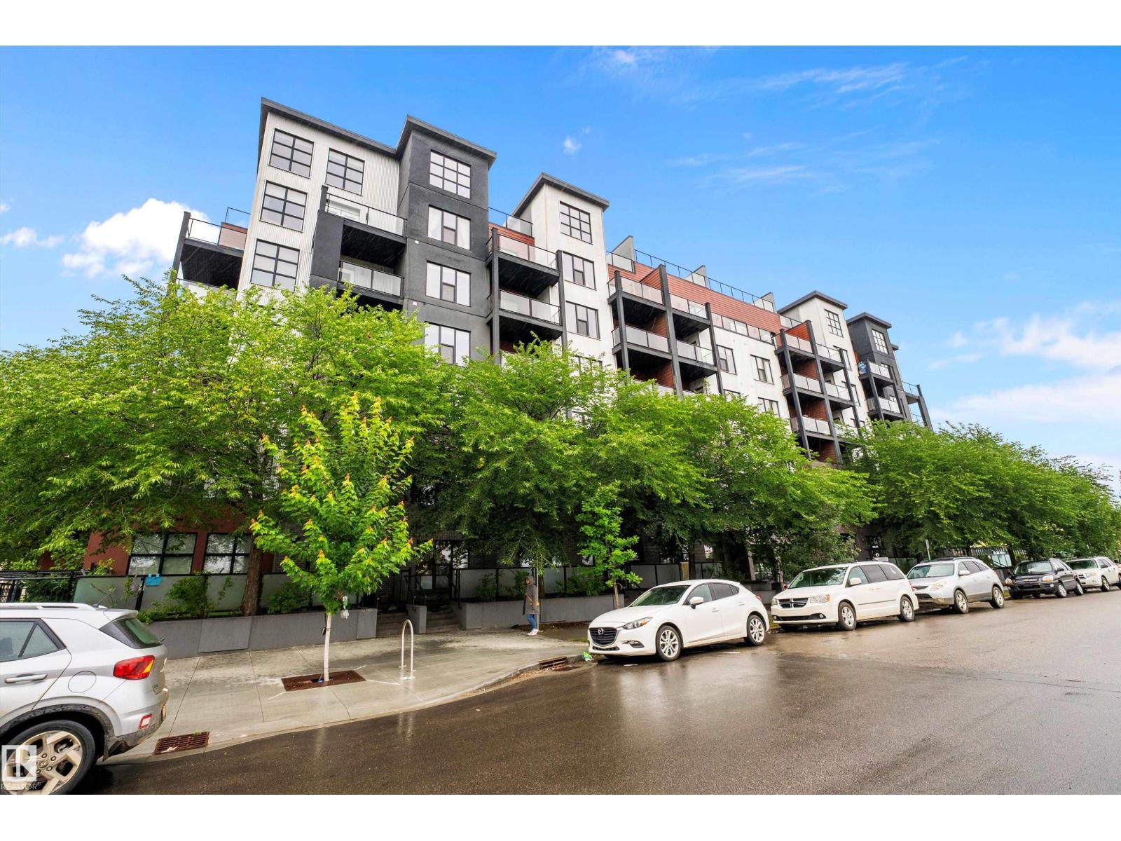 #406 10518 113 ST NW - 4