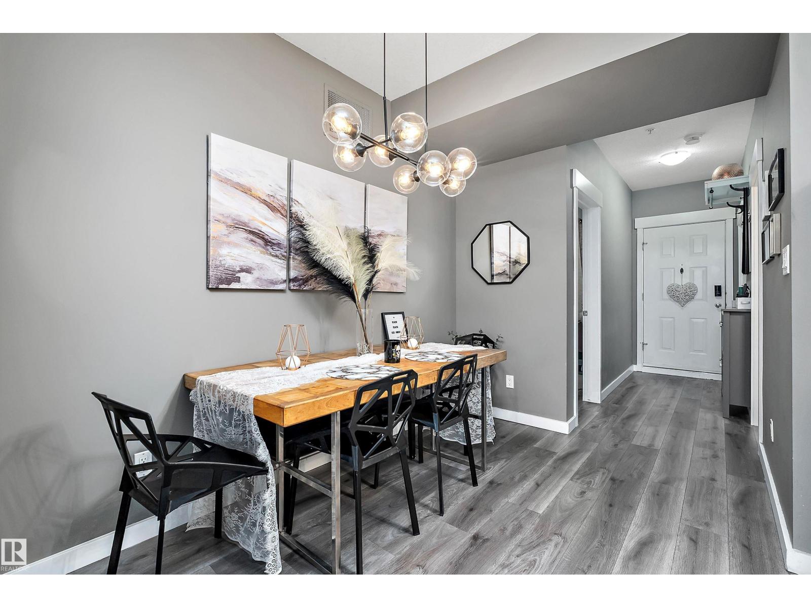 #406 10518 113 ST NW - 15