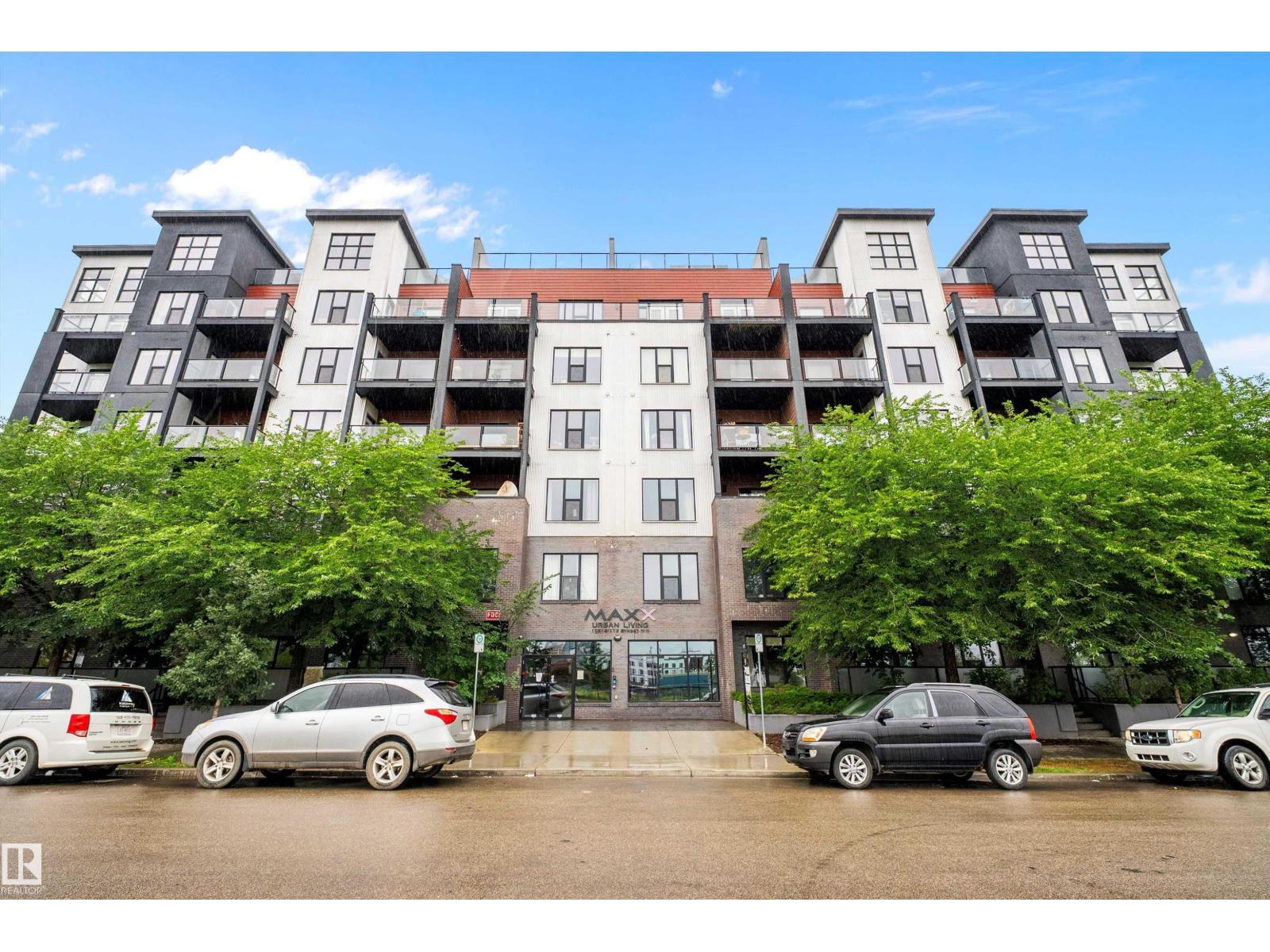 #406 10518 113 ST NW - 3