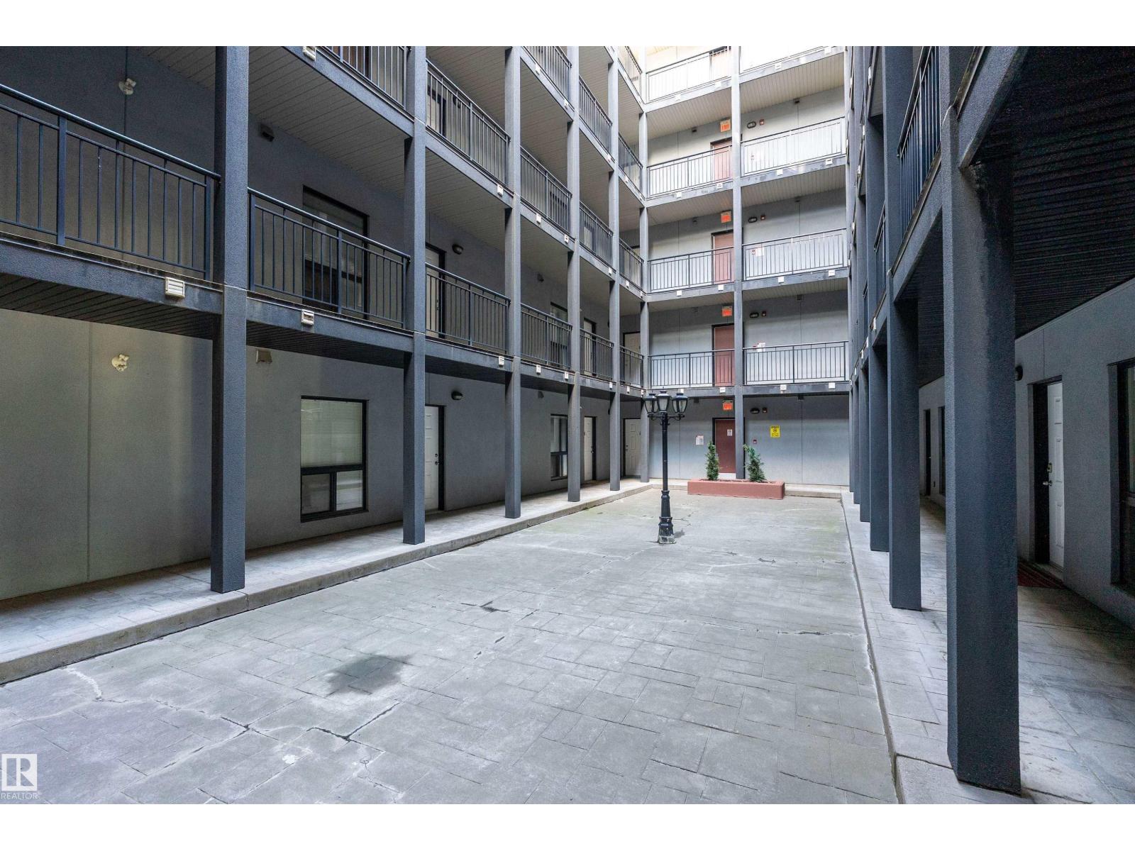 #406 10518 113 ST NW - 10