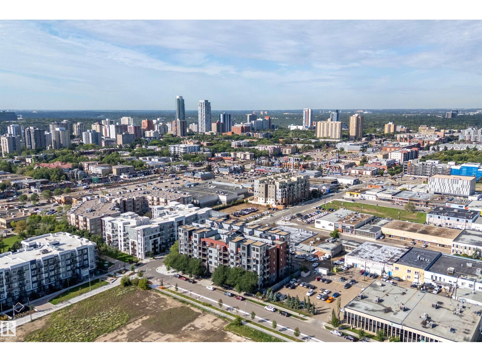#406 10518 113 ST NW - 52