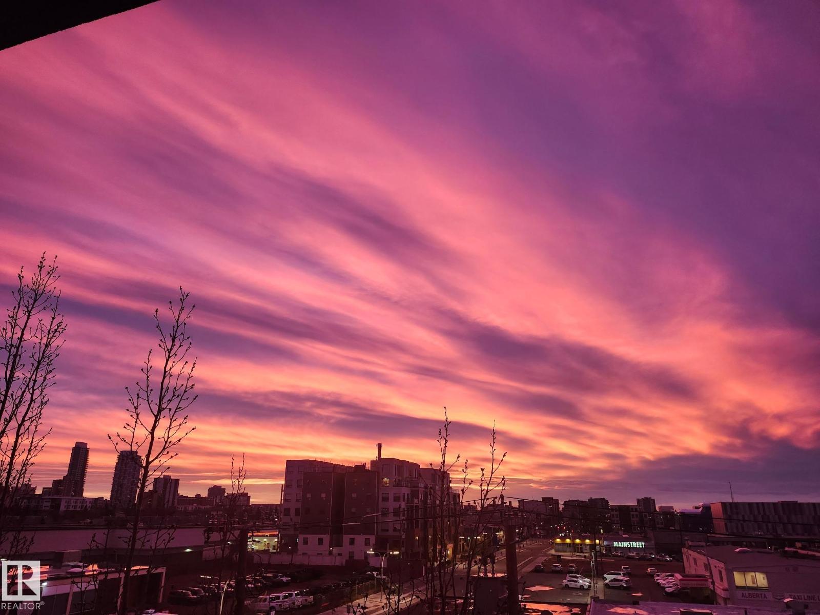 #406 10518 113 ST NW - 53