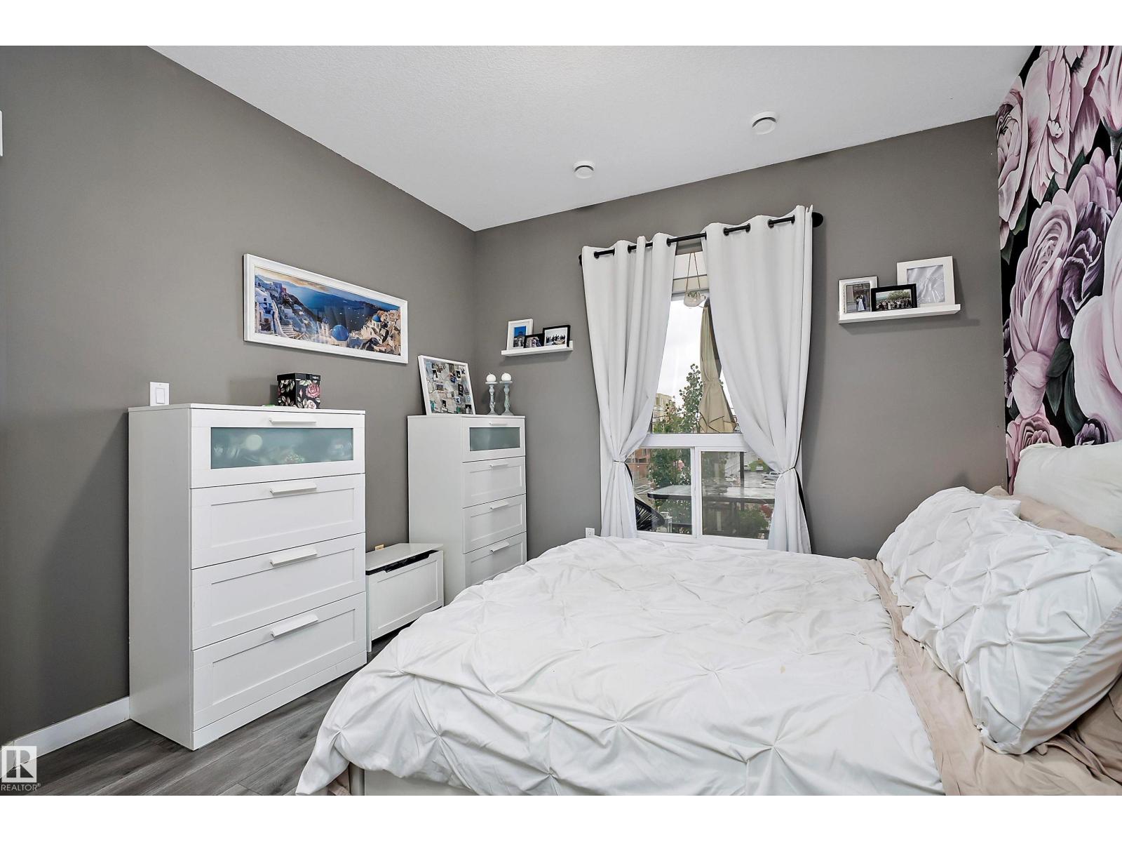 #406 10518 113 ST NW - 28