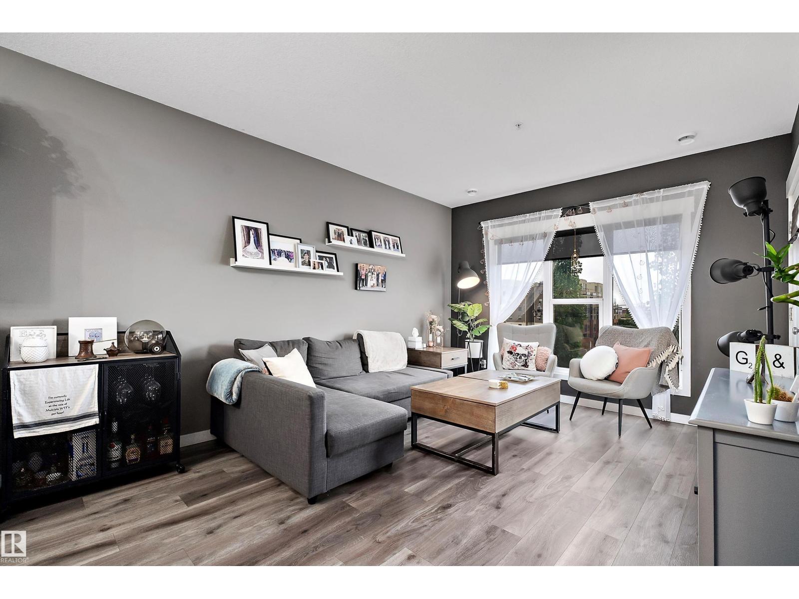 #406 10518 113 ST NW - 24