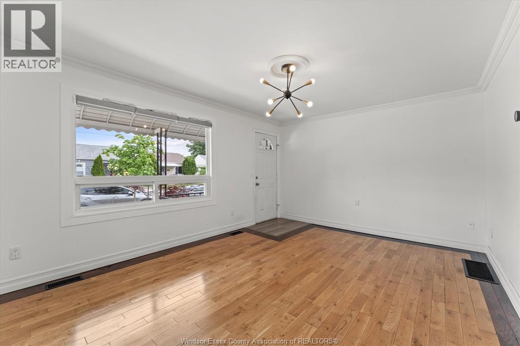 2163 WELLESLEY AVENUE - 6