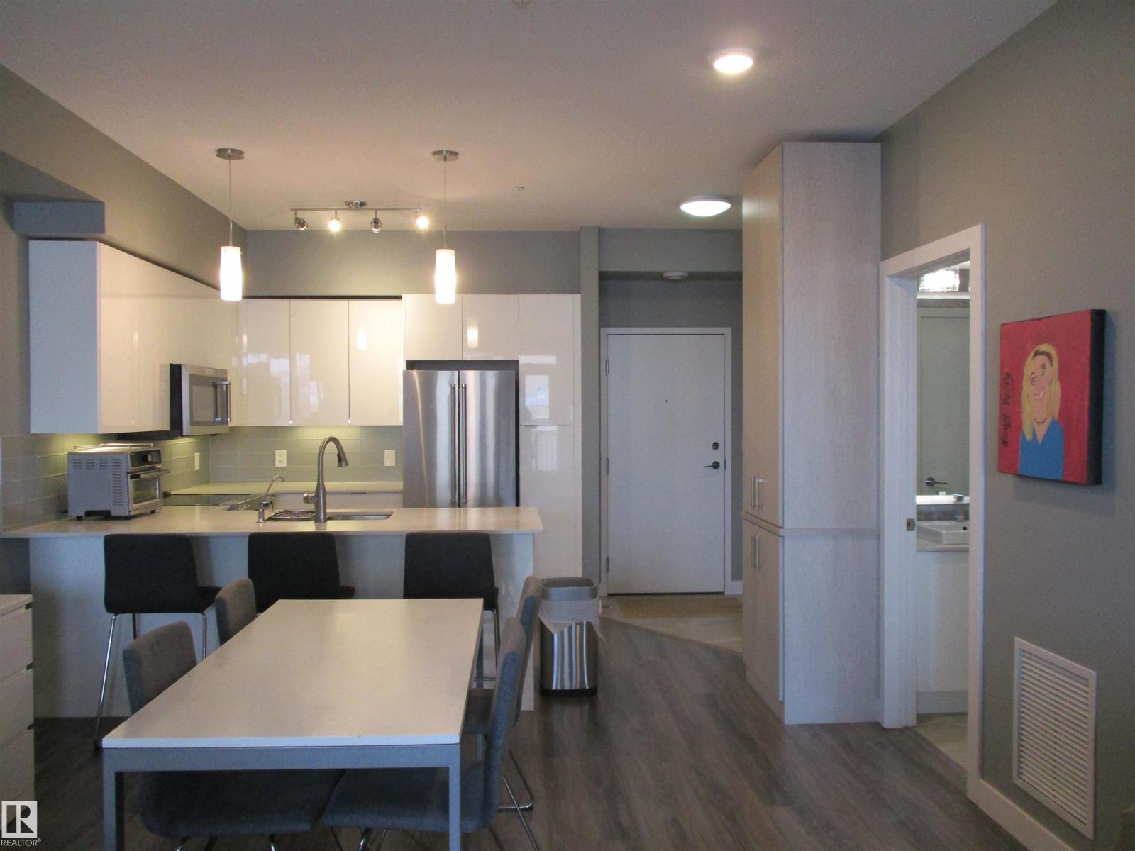 #408 9907 91 AV NW - 18