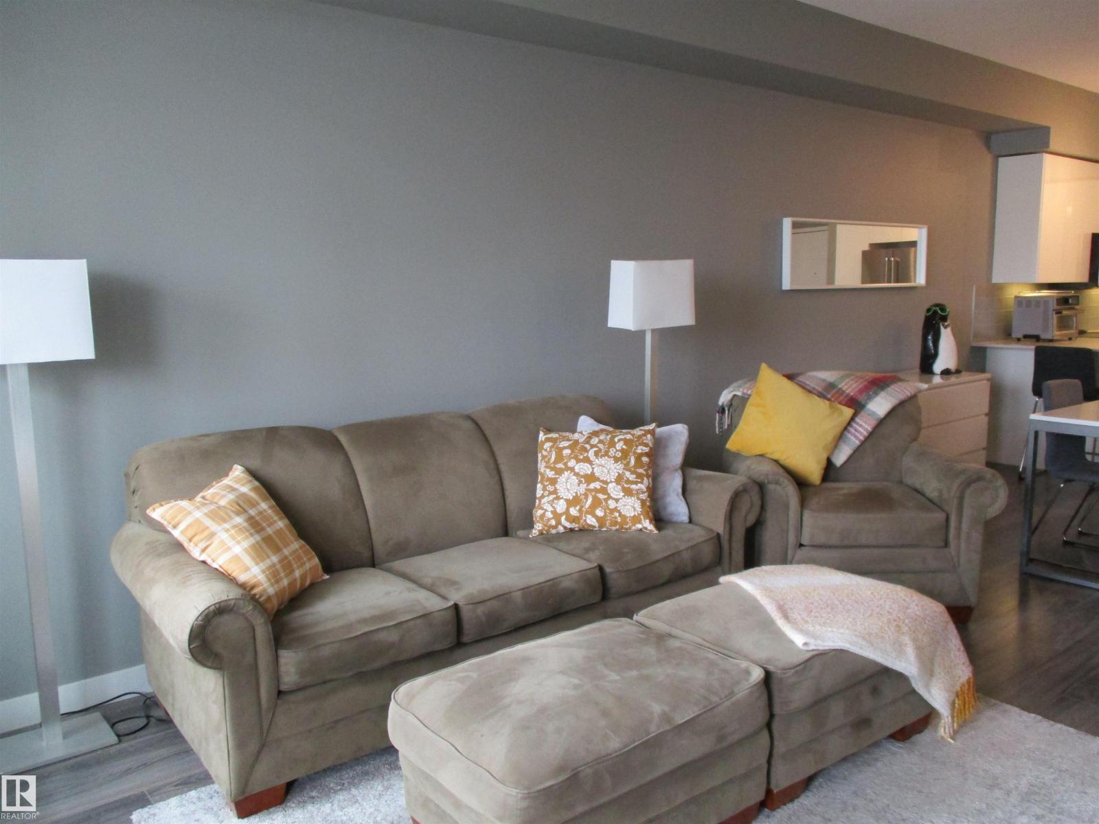 #408 9907 91 AV NW - 23