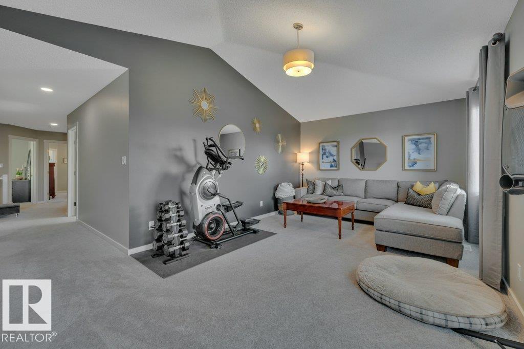 477 ROBERTS CR — photo 31