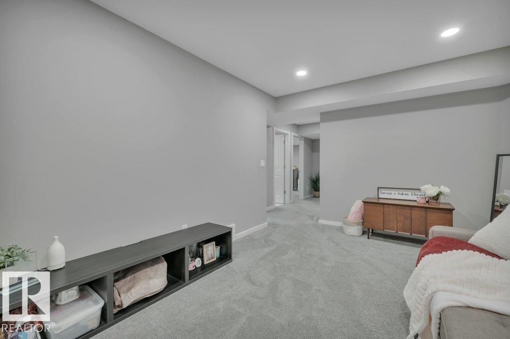 477 ROBERTS CR — photo 48