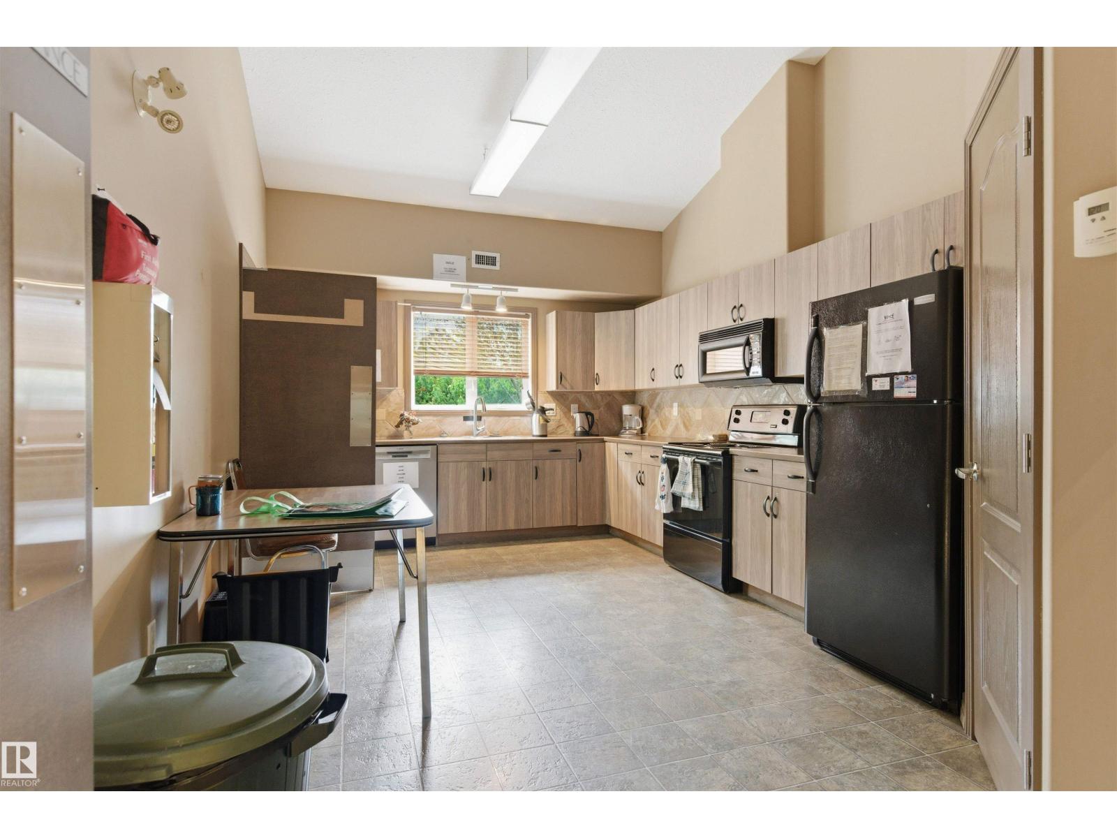 #309 8912 156 ST NW - 32