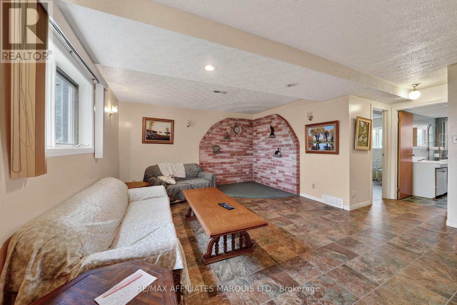 20474 CONCESSION 8 ROAD - 24