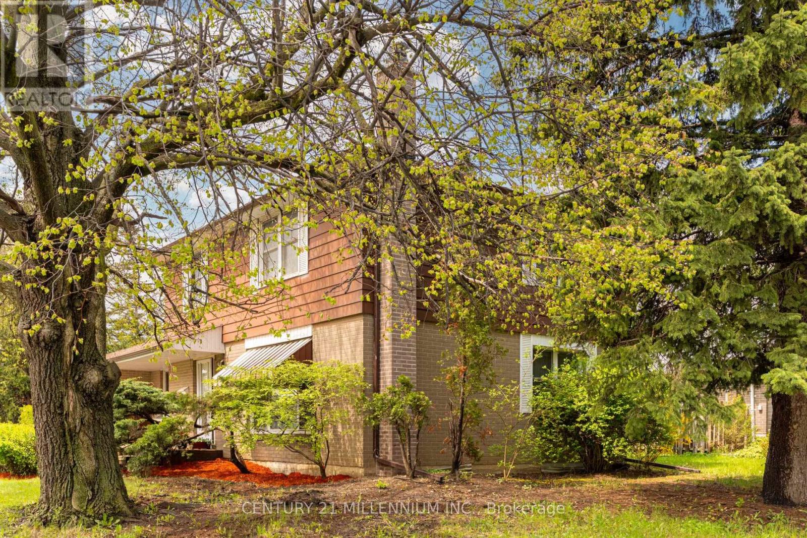 2 DURHAM CRESCENT - 35