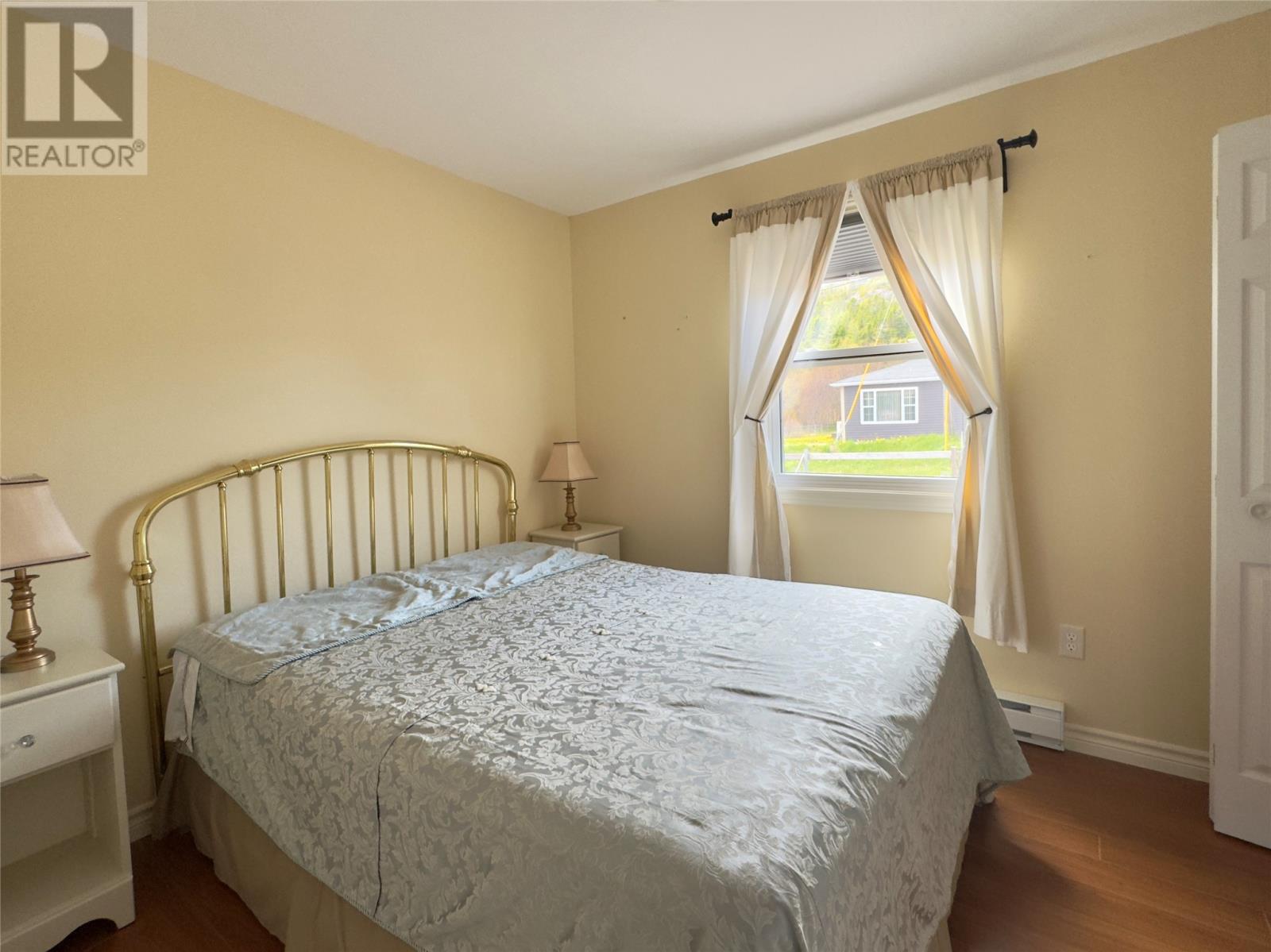 56 Top Road - 22