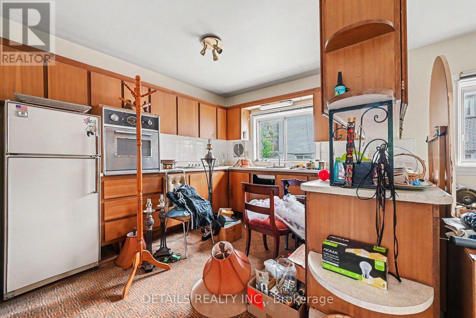 8 Bed, 4 Bath Multi-Family for Sale in Ottawa – 294 DONALD STREET, Ottawa – MLS# X13481958 - Image 16