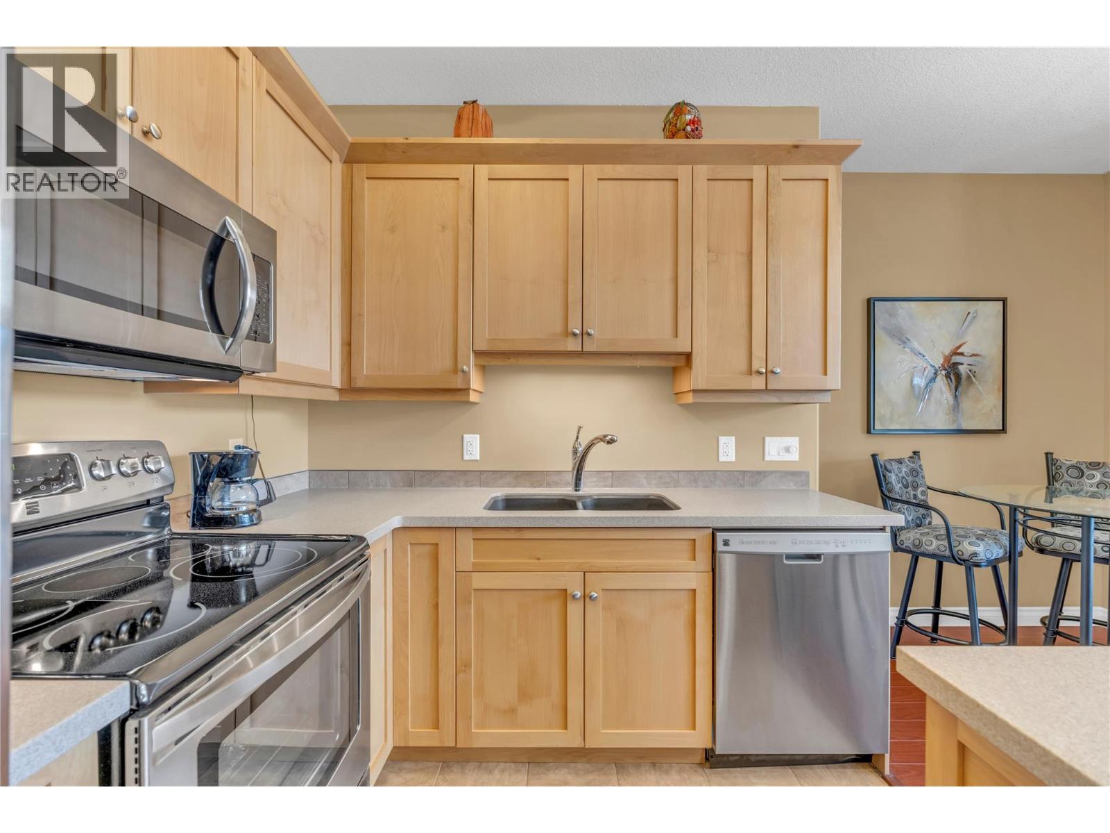 #406 3313 Wilson Street - 5