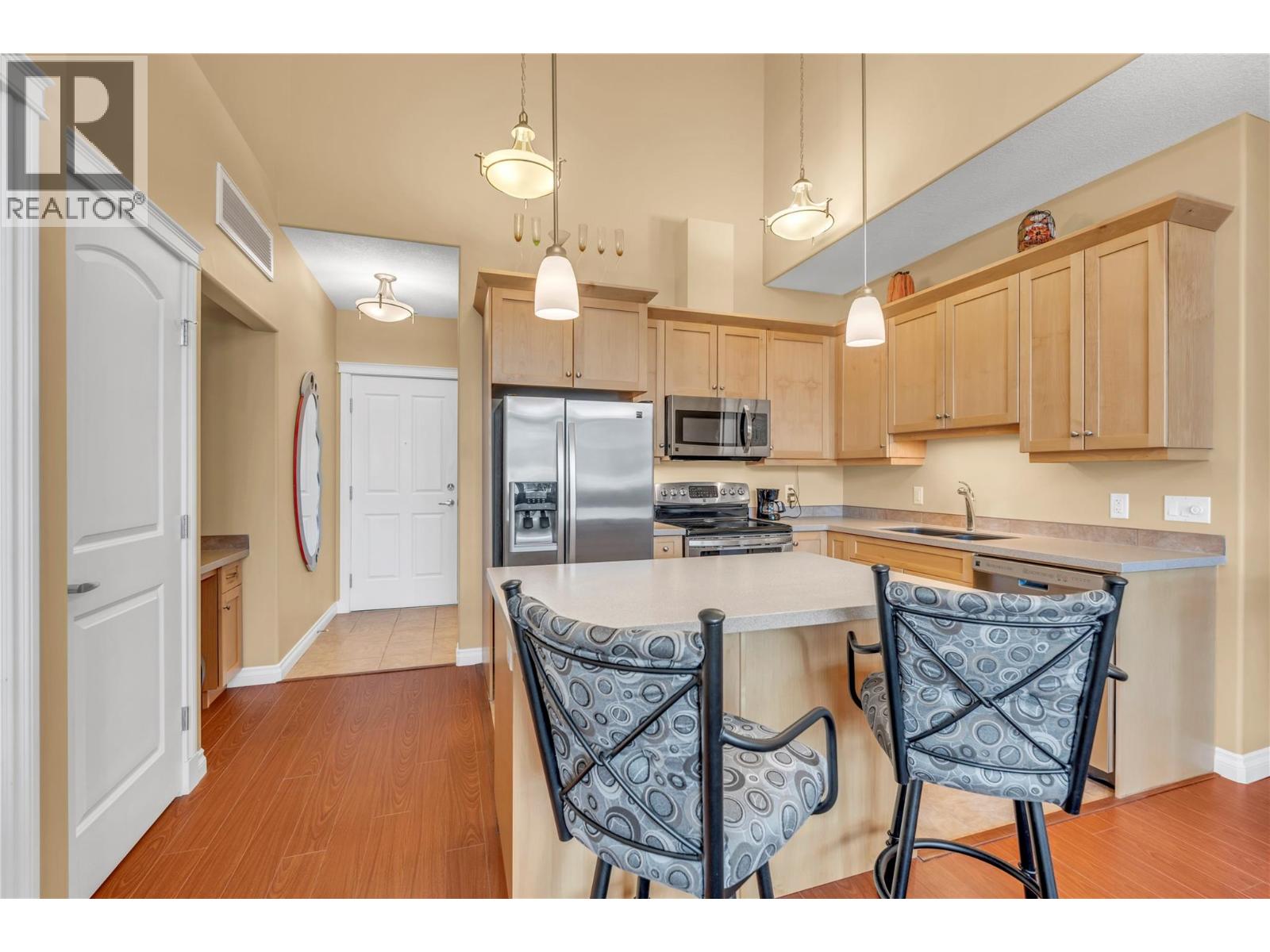 #406 3313 Wilson Street - 3
