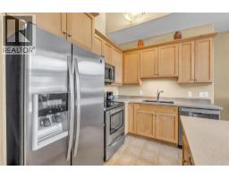 Primary Bedroom - 3313 Wilson Street Unit# 406, Penticton, BC V2A8J3 Photo 6