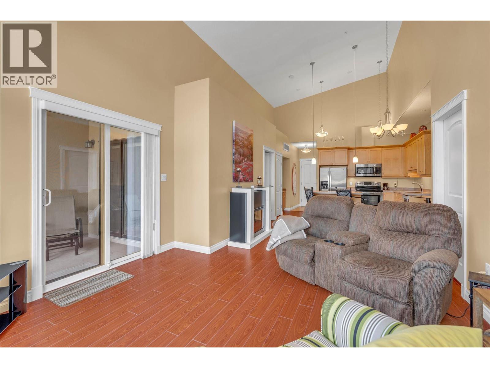 #406 3313 Wilson Street - 12
