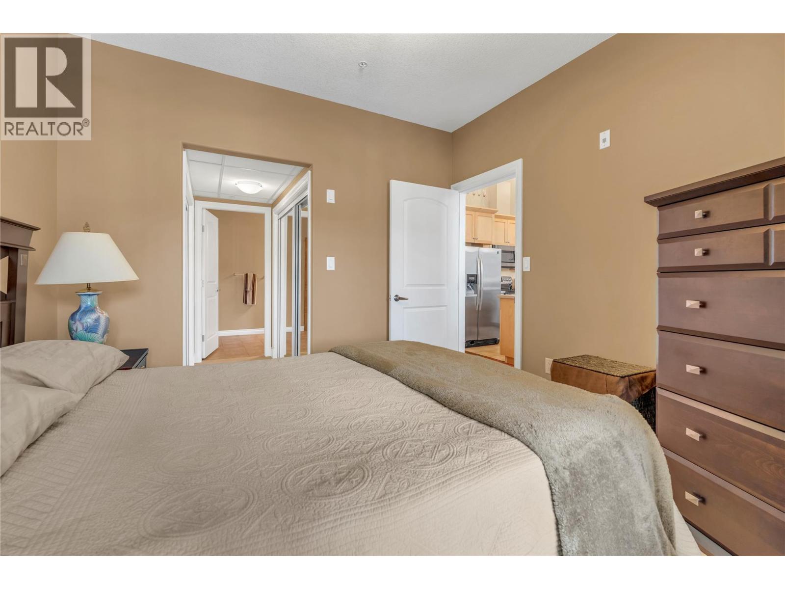 #406 3313 Wilson Street - 13