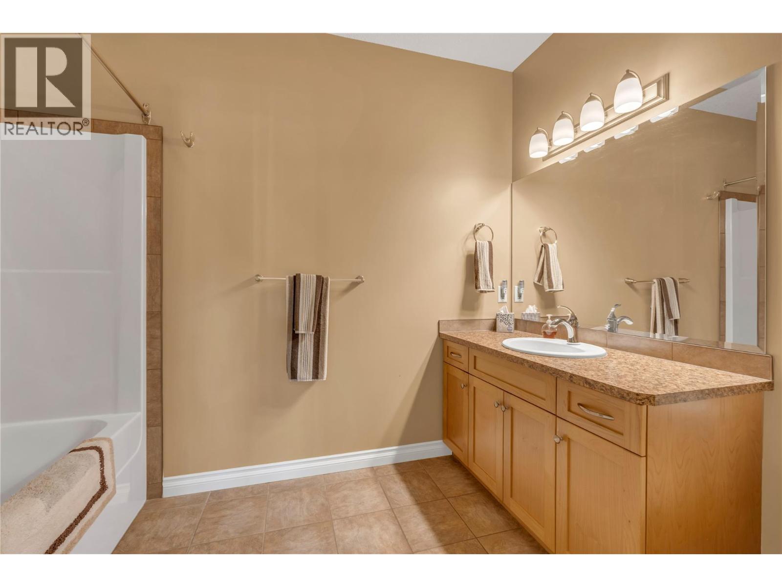 #406 3313 Wilson Street - 15